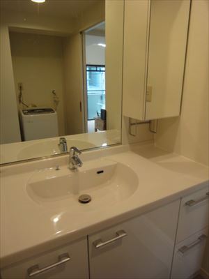 建具・フローリングを自分好みの色に 建具・フローリングを自分好みの色に